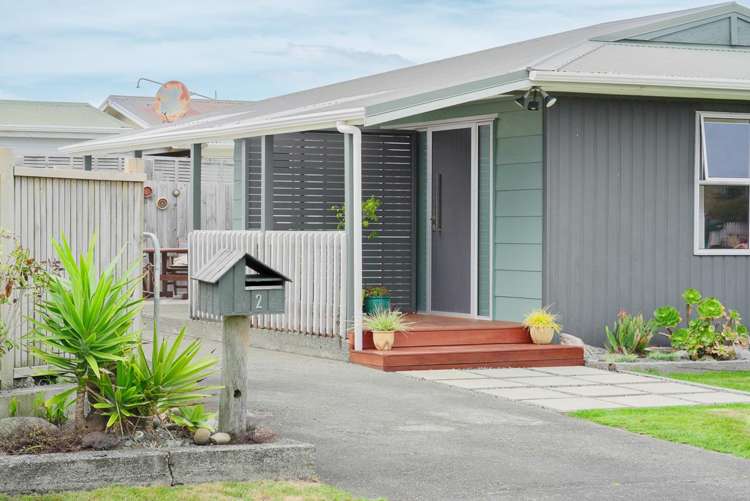 2 Robert McKeen Street Otaki Beach_18