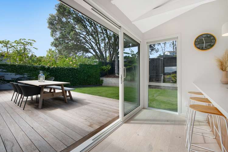 10 Pohutukawa Avenue Red Beach_6