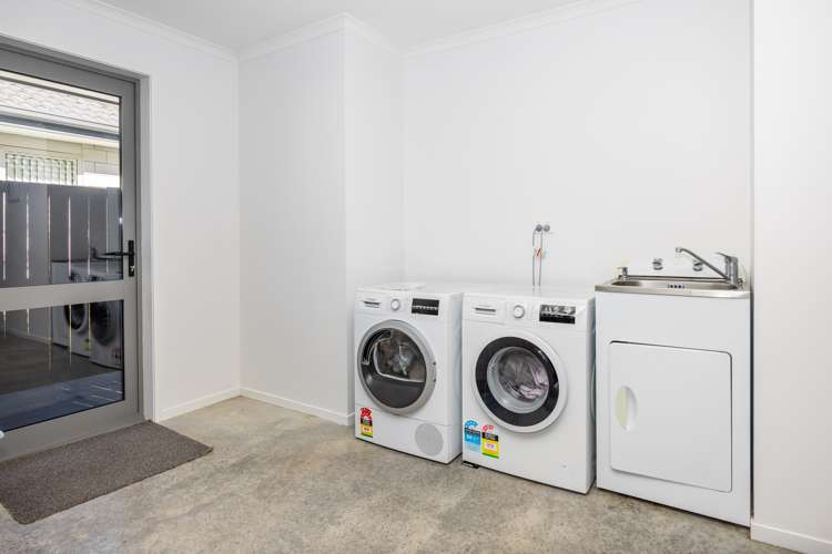 5 Kennedy Lane Hamilton East_13