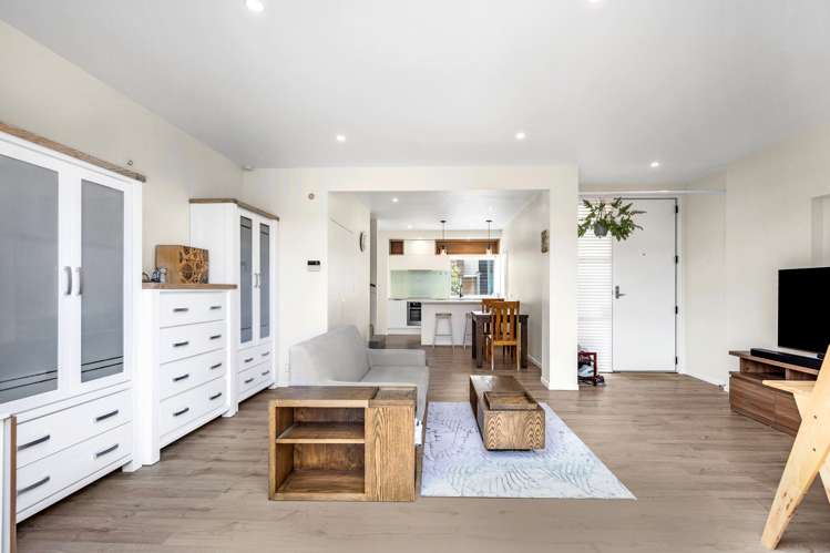 22 Kirikiri Lane East Tamaki_8