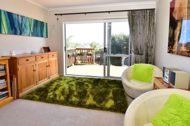 8 Barnacle Rise Red Beach_11