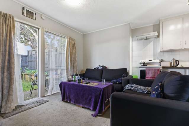 13 Fred Woodward Place Mount Roskill_3