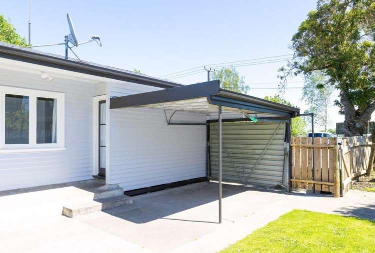 504 Karamu Road South 10495_8