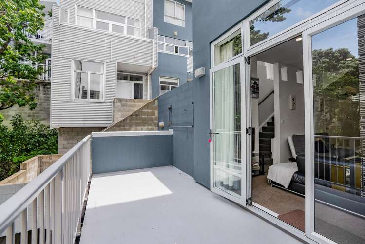 10/24 Hanson Street Mount Cook_7