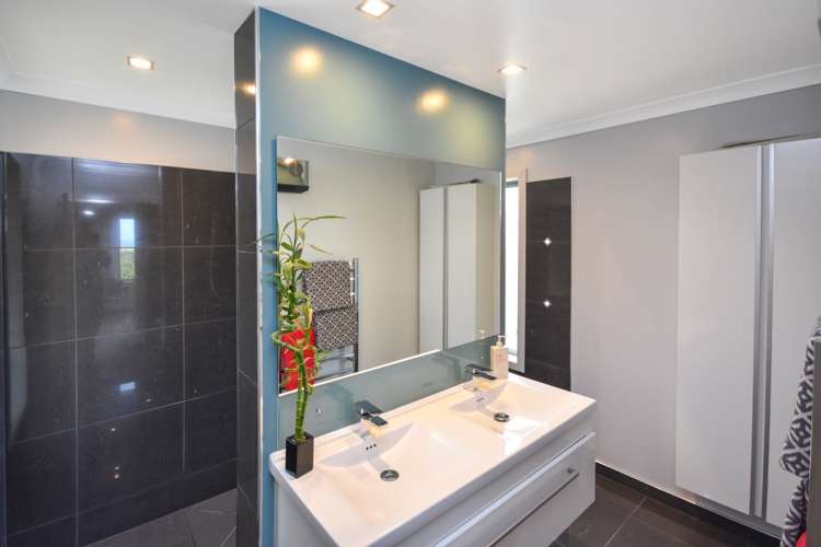 271 Hillhead Road Corstorphine_13