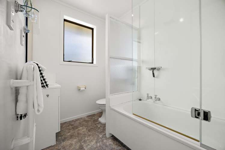 2/37 Peek Street Ellerslie_13