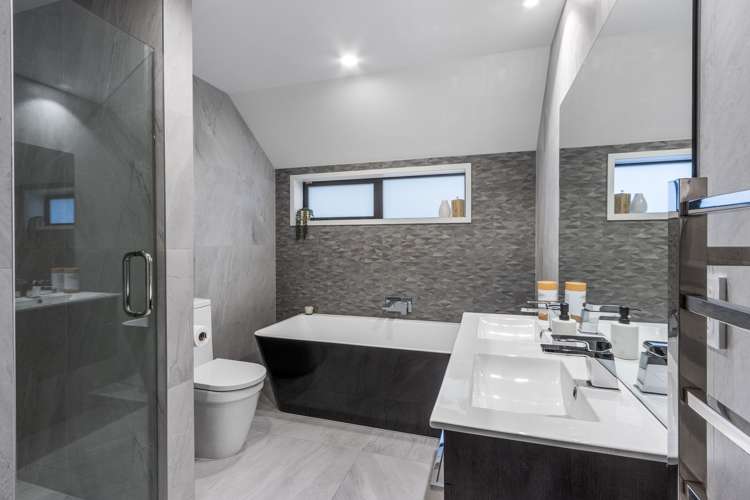 18 Clissold Street Merivale_16