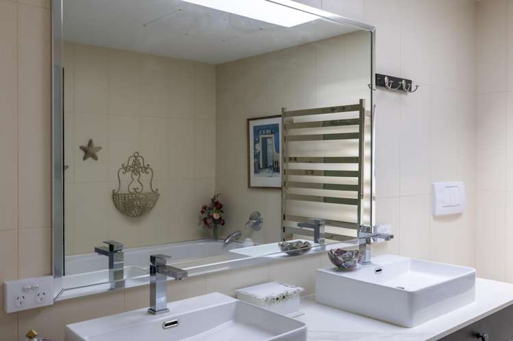 8/88 Lake Terrace Taupo_12