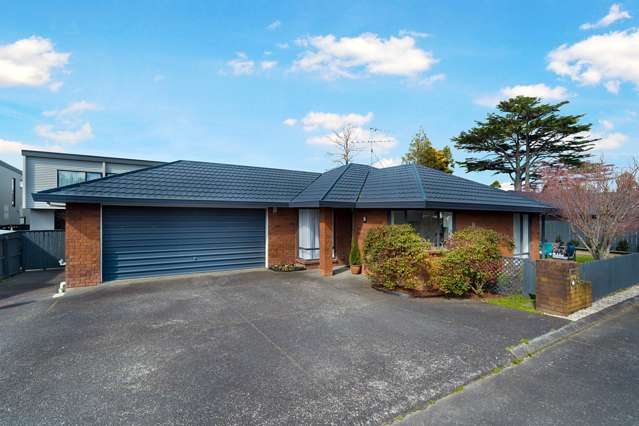 8 Coupland Court Glendene_1