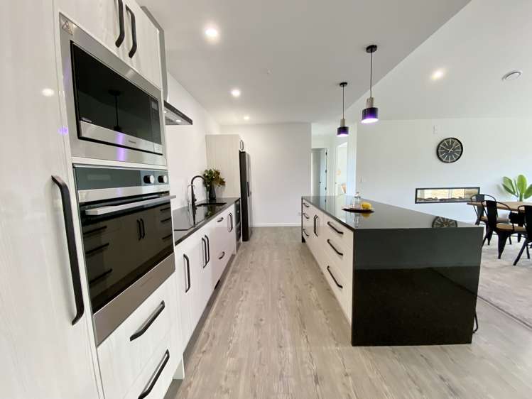 100 Hoffman Court Waikiwi_7