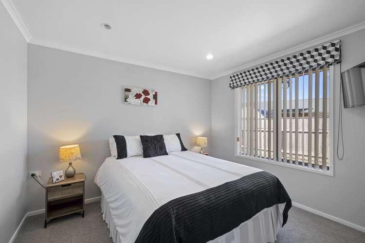 5b James Drive Bell Block_10