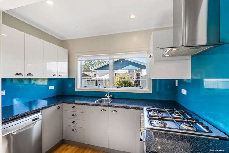 1/98 Kelvin Road Papakura_7