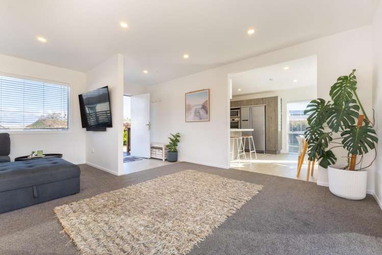 10 Gladys Place_4