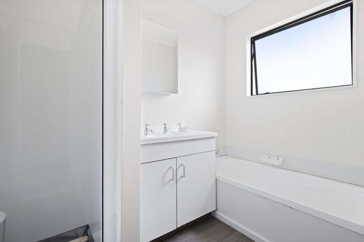 27 Kowhai Avenue Kaiaua_10