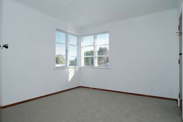 8 Victor Street Dannevirke_16