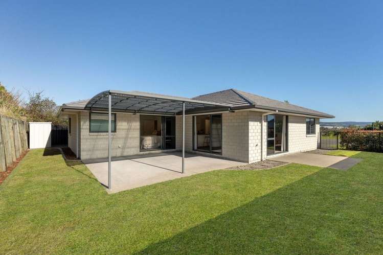 25 Blacklock Road Pyes Pa_13