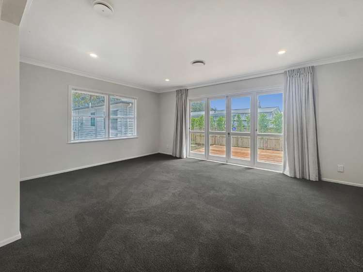 55 Cambridge Road Riverhead_4