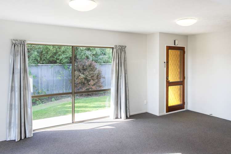 2/11 Manor Place Bryndwr_3