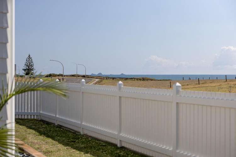 60 Pacific Parade Coastlands_7