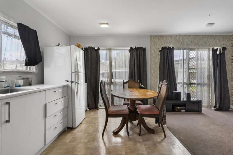 305 Roscommon Road Clendon Park_14