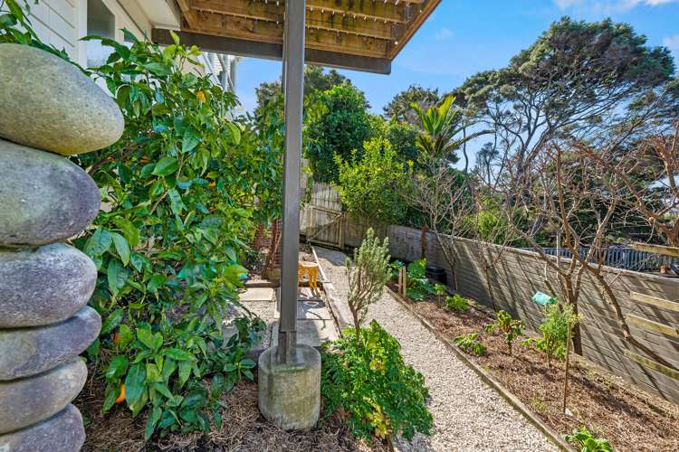 32 Seaview Avenue Northcote_24