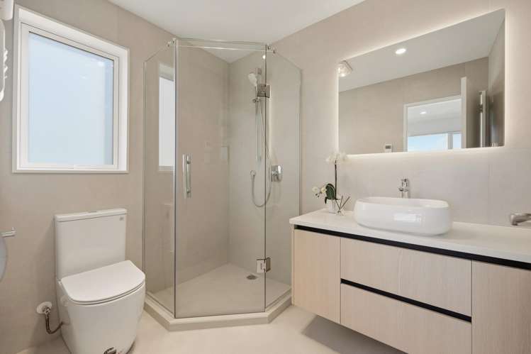33 Sorrel Crescent Bucklands Beach_17