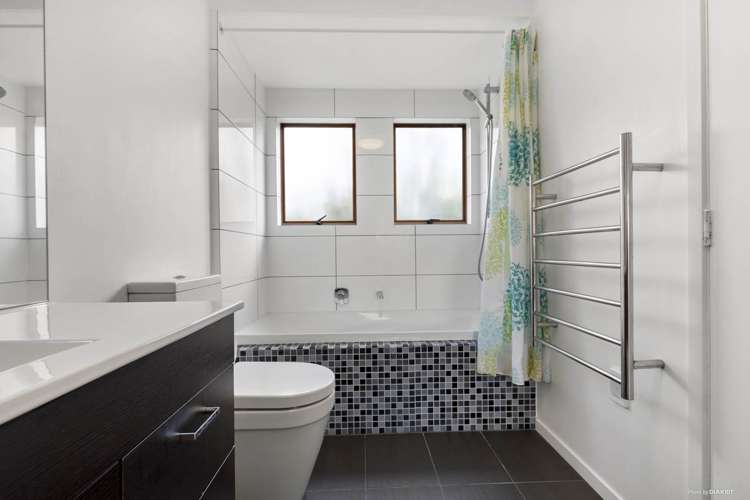 2/27 Rangitoto Terrace Milford_6