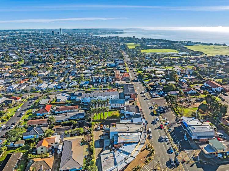 151 Lake Road Belmont_16