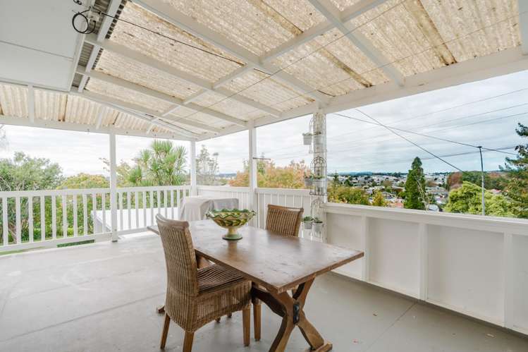 114 Tuhikaramea Road Dinsdale_34