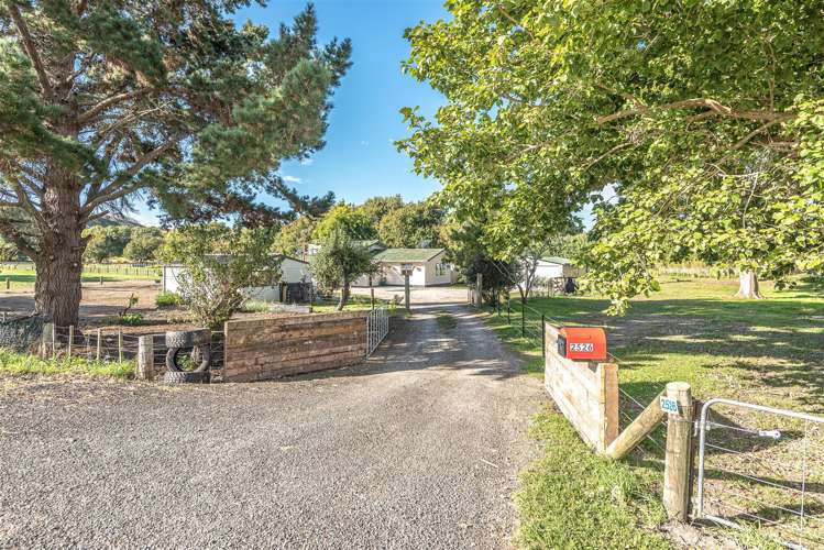 2526 State Highway 3 Turakina_13