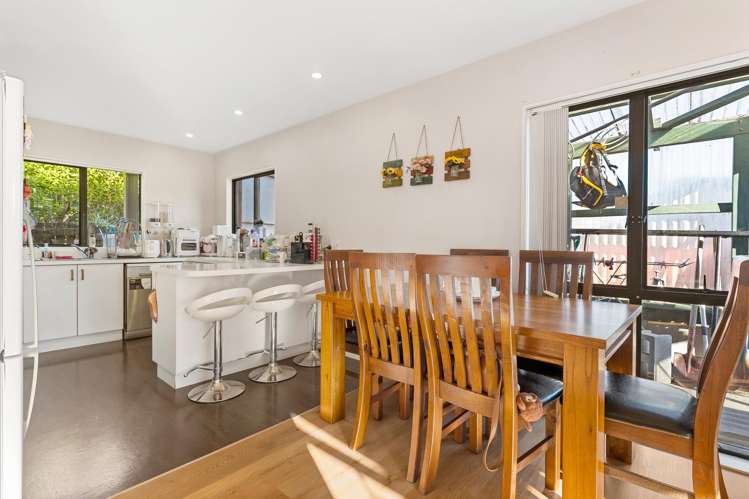 2/16 Ultima Place Clover Park_6