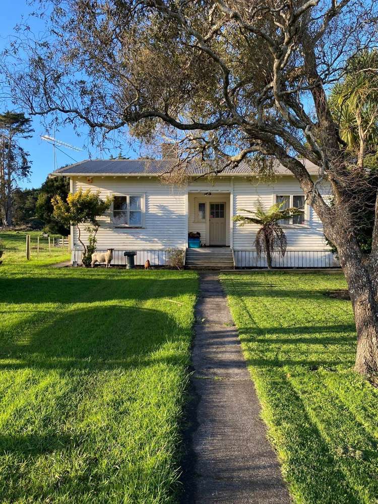 14 Kohanga Store Road_0