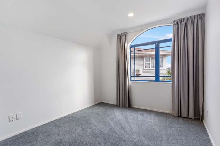 2/215 Main Highway Ellerslie_9