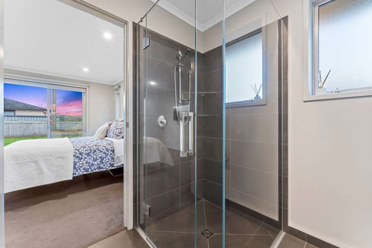 15 Orchard Terrace Riverhead_17