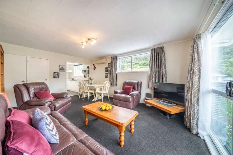 32A Hartford Crescent Totara Park_4