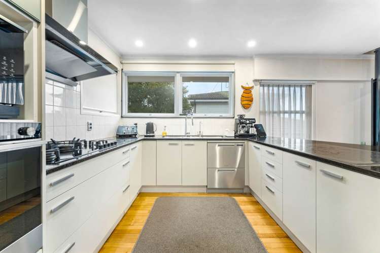 10 Richard Farrell Avenue Remuera_11