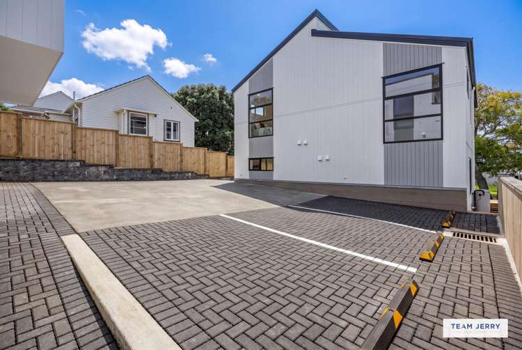 16 Moana Avenue One Tree Hill_21