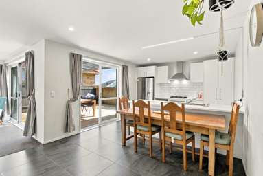 1A Grandison Crescent_3