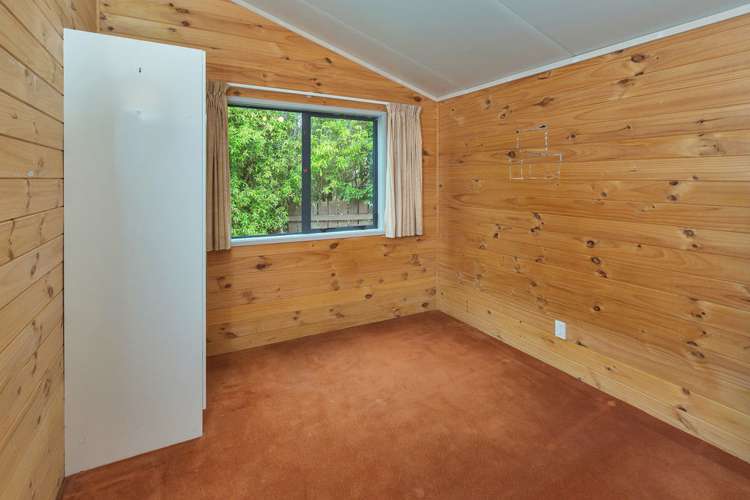 3 Clotworthy Crescent Onerahi_12