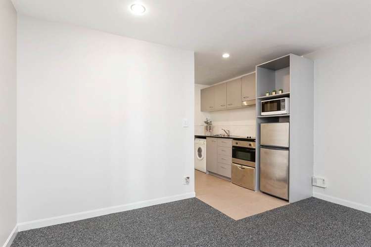 14D/76 Albert Street City Centre_6