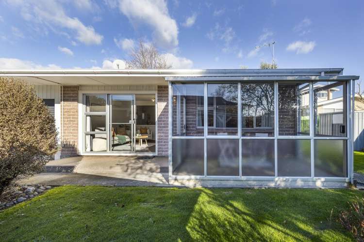 15b Newbourne Crescent Redwoodtown_12