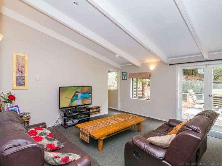 7c Tiniroa Grove Silverstream_6