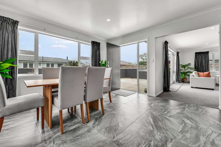 5a Morrison Crescent Glenview_15