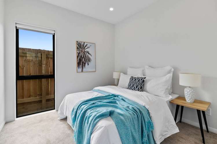 63 Flanshaw Road Te Atatu South_8