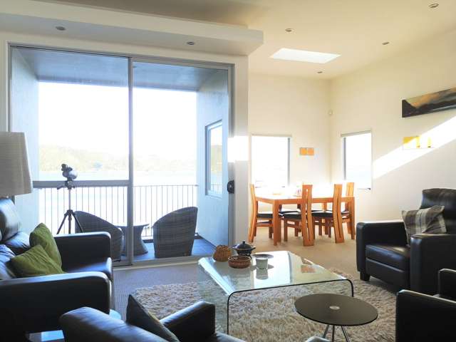 10/305 Evans Bay Parade Hataitai_3