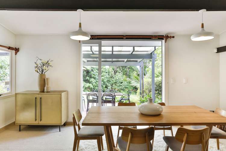 111 Scenic Drive Titirangi_5