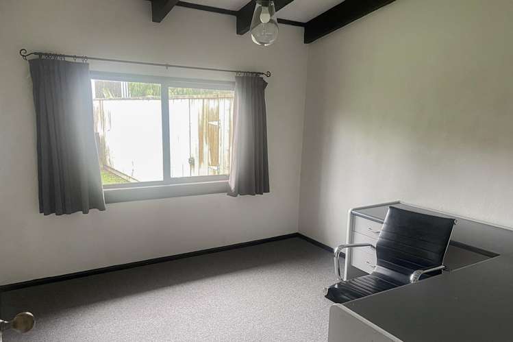 130 Smart Road Glen Avon_24