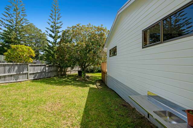 16 Dobell Road Stanmore Bay_4