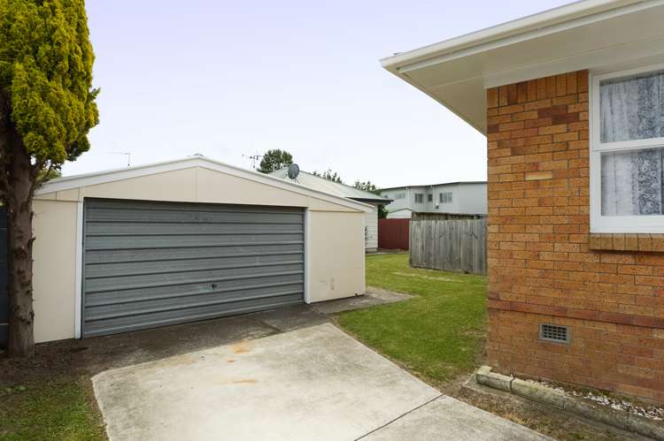 7 Gadsby Place Hamilton East_21