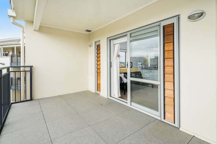 E10/71 Spencer Road Oteha_17